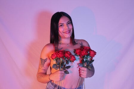 Shasa_8 I have a flower for you... Come get it and find what I have behind them! 🌹 Gambar 3