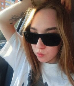 AnnaCarrick Public Pic 3