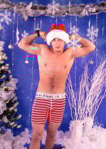 MagnusKnight_ 🎁💪 Your holiday fantasy is right here. Pic 4