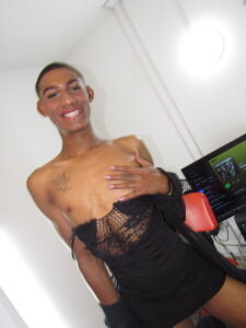 Ciara-Smith Sexy💋 Pic 2