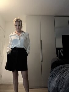 Saucy Secretary od Milfshake227  8 snímek