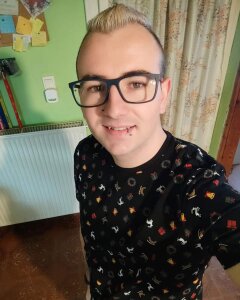 Robika98 Rólam  2. fénykép