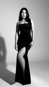 CatalinaLopez_ Dressed in luxury… designed for sin 😈🔥 Bilde