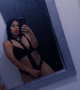 Angela_36 Public Pic