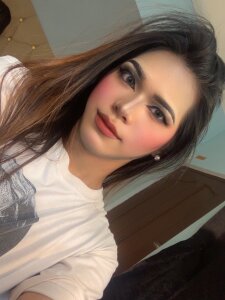 UrQueenDomCumTS Public Pic 4