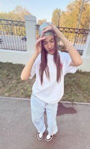 NeliaVandresar typical everyday life😊 Pic