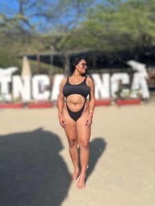 liz_monserrat_1 Hello merry christmas, day of walking Pic 3