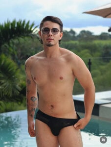 Leo_Valmore I am Leo Pic