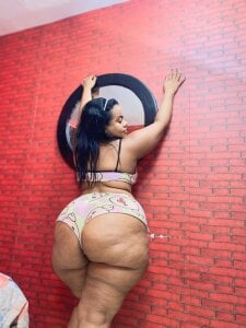 WALESKABBW_ASS IM HERE 😏💦 Foto