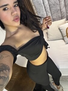 Miagomezx 🖤 Temptation in every detail. Pic 5