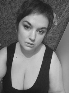 Public de Semi-sweetiee  3 photos