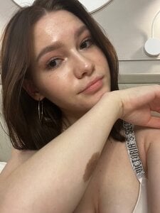 OdelynaChumley WHITE BRA Pic 4