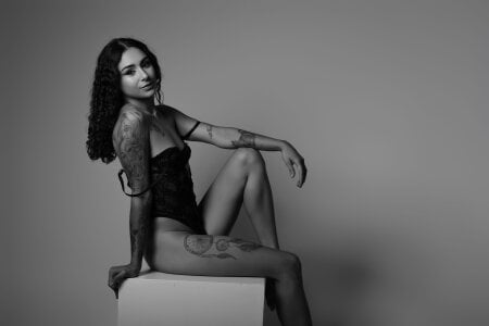 Tempting Shadows od LahanaKimish  snímek