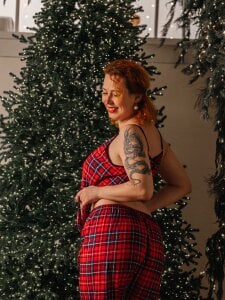 Evie_Berret Merry Christmas! Pic 2