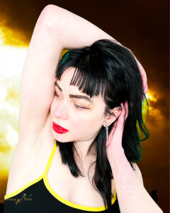 Jana-Bella Public Pic 7