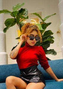 Sienna_brunette Red Hot Leather Tease 🔥 Hình 2