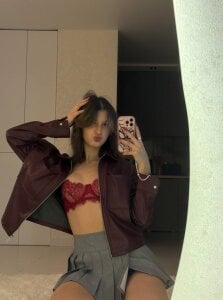 LouiseChavez Look how cute i can be Pic 3