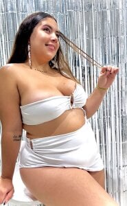 Kathyharriiss SWEET AND FLIRTY Pic 3