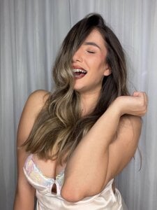 KellyMathews 9 moods in 9 seconds 👀 Εικόνα 3