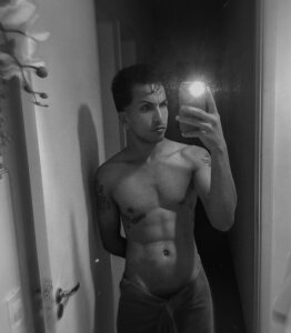 elvisnaomorreu Public Pic 3