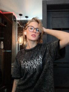 AnnaleePake Spark Pic 4