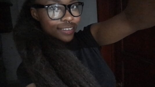 AriaNocthelle Good afternoon, sweetheart ☀️💖 I’m live from 2:00 p.m. to 8:30 p.m., feeling playful, warm, and hun Pic