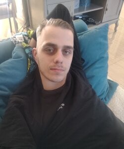 Public de Teyho_  4 photos