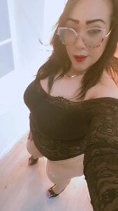 KarolWest_ Public Pic 2