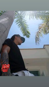 Leon_Hotx Public Pic 2