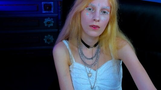 Laura_Gomorrah freak make up Pic 2