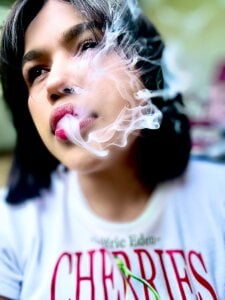 NaiirobiSwan Smoke & Secrets Εικόνα