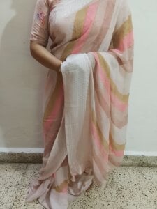 Lovelycouple25 Public  5টি ছবি