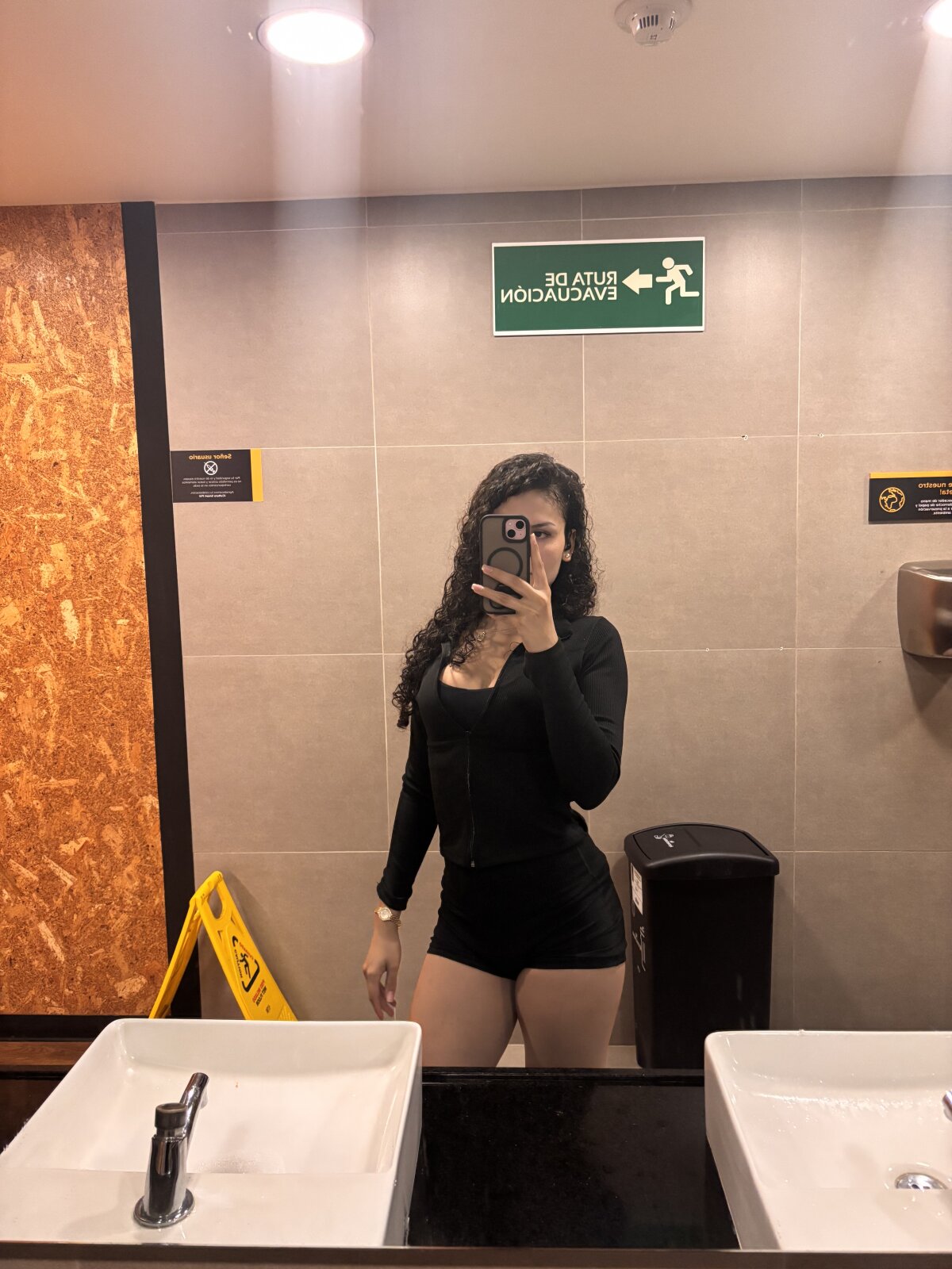 GiaFaaris 熱門圖片 8423