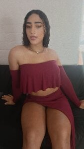 sexy luna on a red dress 💕💕💕💕 de lunagudis  4 photos