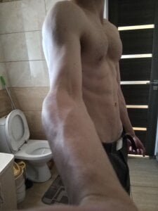 KaelNox In a married woman's bathroom when she need a little help at home Εικόνα 2