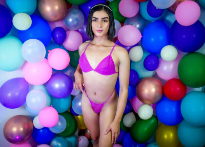 Brihana_Doll Being sexy with balloons Pic 4