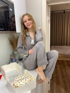 Ketitull 100,000 subscribers Pic 7