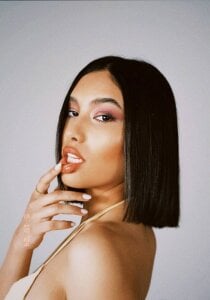 Jacquelinne_ Public Foto