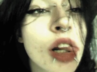 Juicy_VikkiWhereTheTreesMeetTheFreeway图片 5