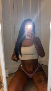 X-Naughty_Nicole-X Public Pic 4