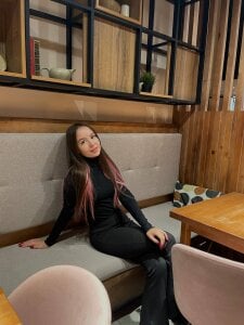 LisaSmiths Public Pic 7