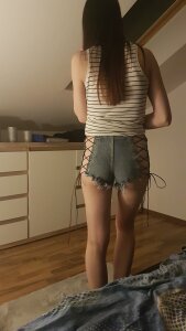 CoupleKissAndPlay Public Pic 5