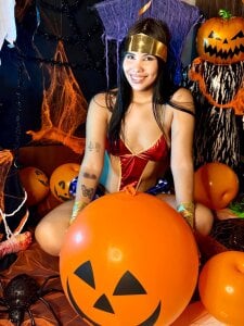 Emily_Beltonn your wonder woman Foto