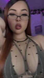 April_Beckett02 Public Pic 2