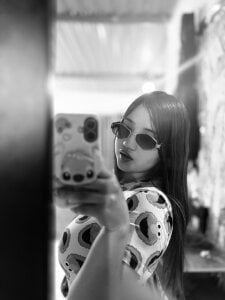 Naomi_gold_r Public 사진