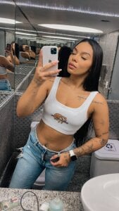 Kimberly_Collins21 Public Pic 3