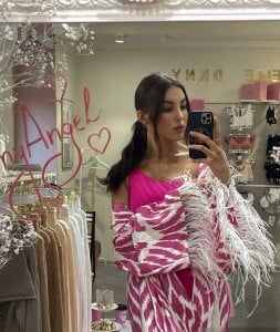 LiraRevery Public صورة واحدة|LiraRevery Public صورتان|LiraRevery Public  6 صور|LiraRevery Public  6 صورة