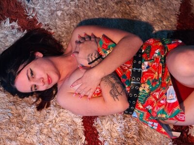 kassandra_jamesHave you opened your Christmas gift yet?图片 8