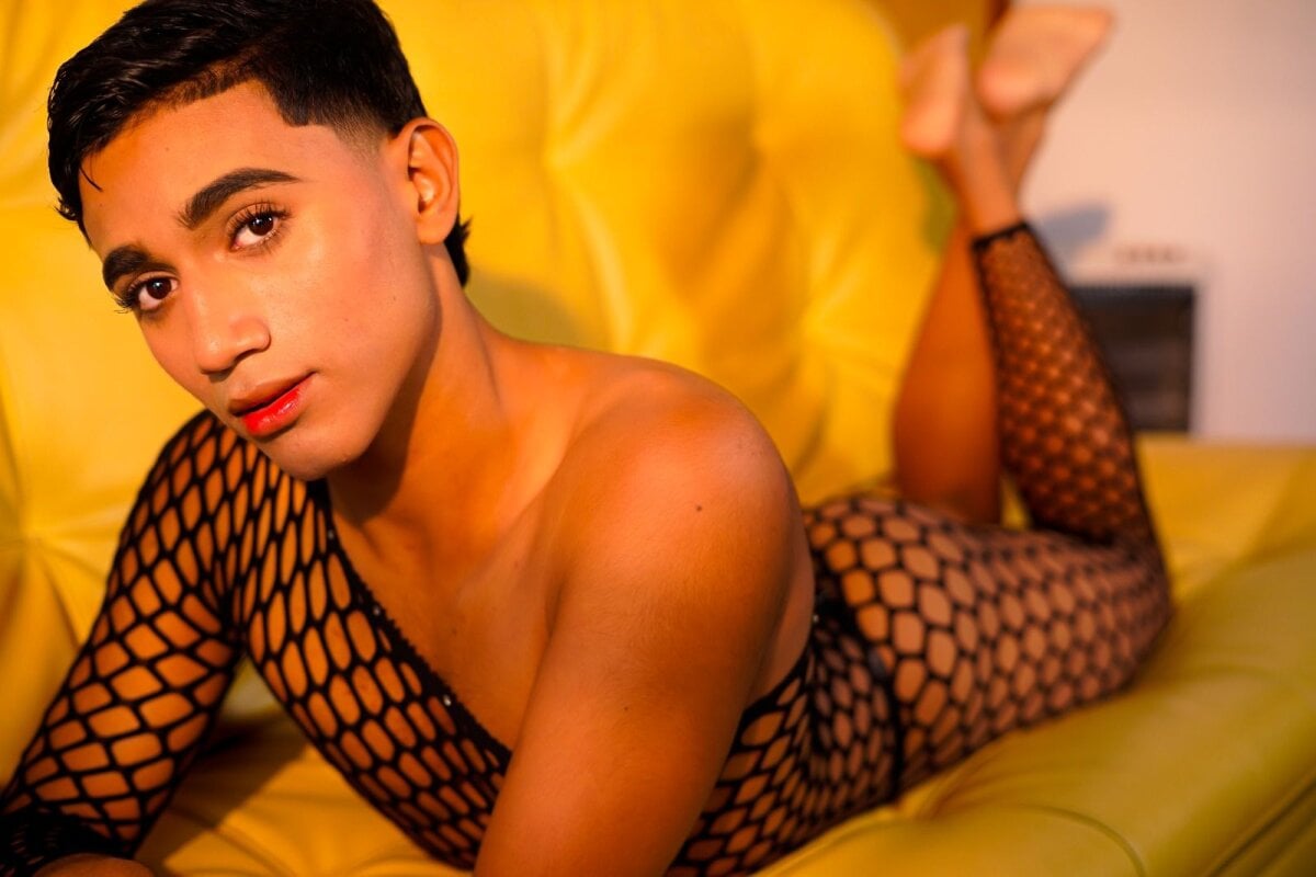 Morgan_Blade Trending Pic 8704