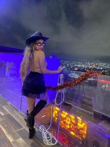 HottGgirl23 🐮🖤 Pic 2